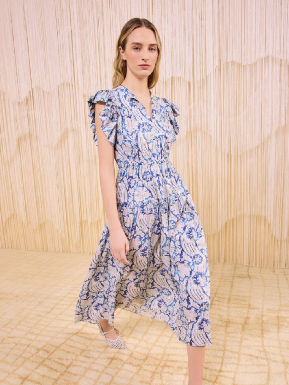 Ulla Johnson  Kairi Flutter-Sleeve Midi-Dress